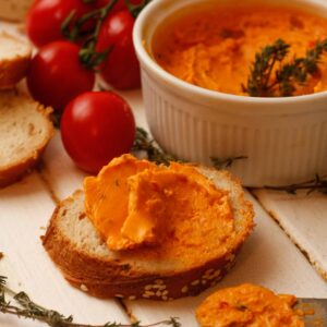 tomatu sviests